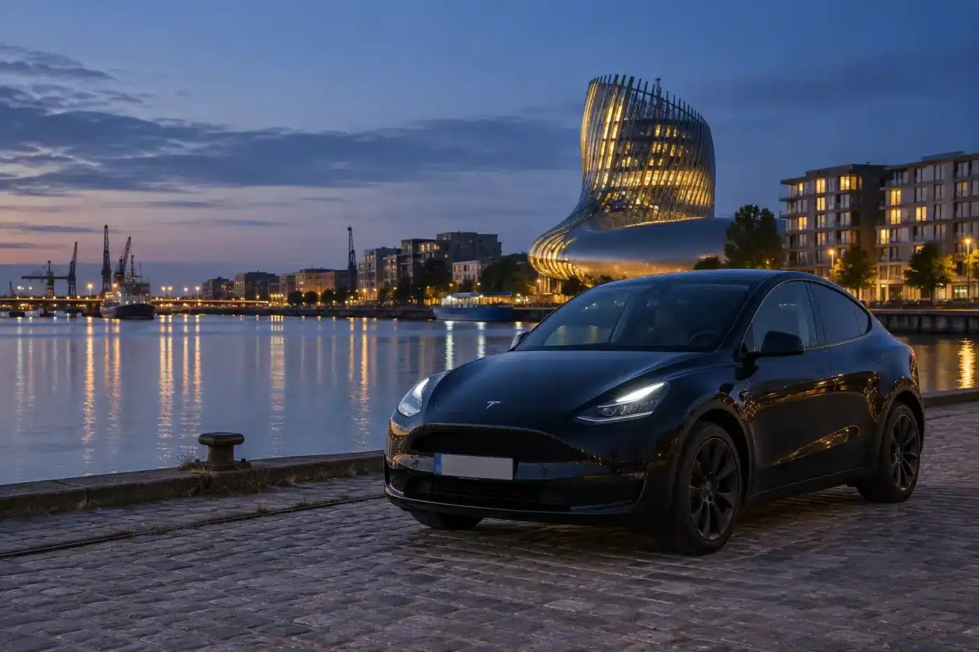 VTC Bordeaux, chauffeur privé sur les quais de Bacalan près de la Cité du Vin